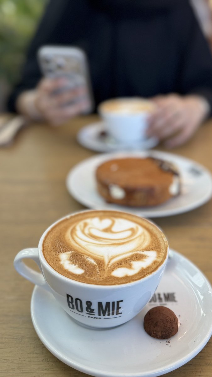 نِبراس. tweet media