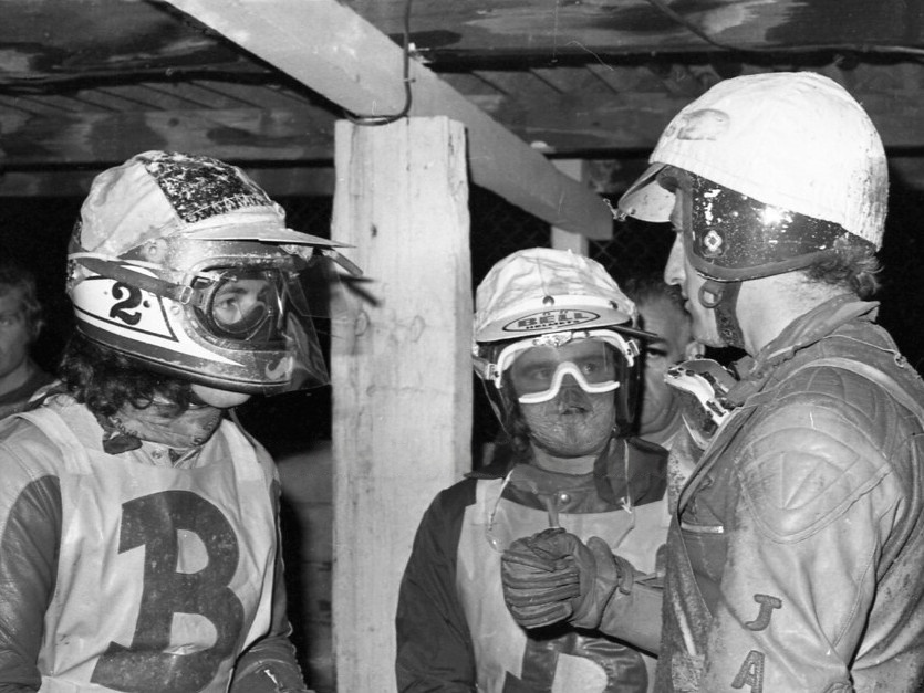 Upright Speedway tweet media