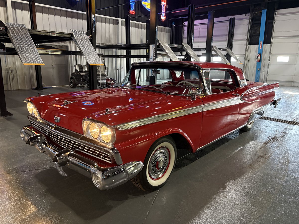 Classic Fords tweet media