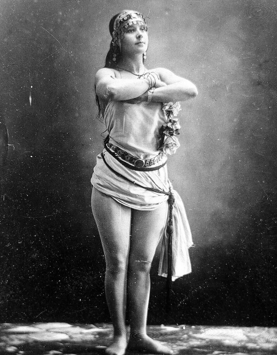 Lou 🧃 tweet media