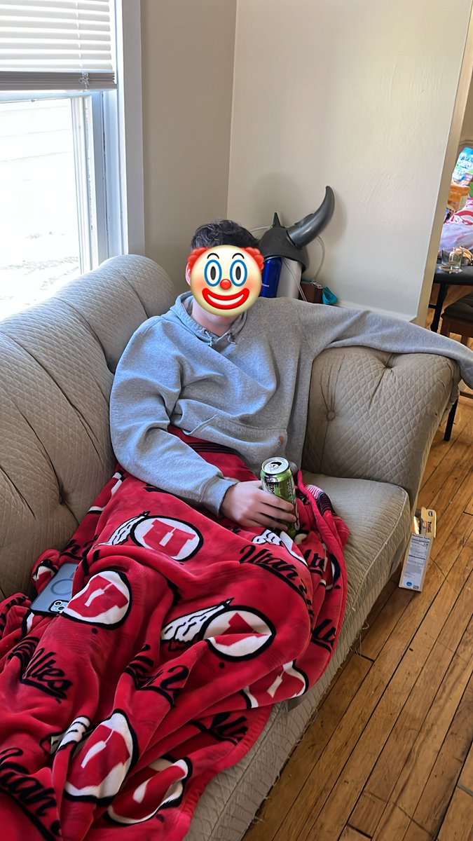 Ron_Mexico22's tweet image. My roommate is drinking four lokos for the masters. #shrink #BringBackTradition #YouTubeGolfer