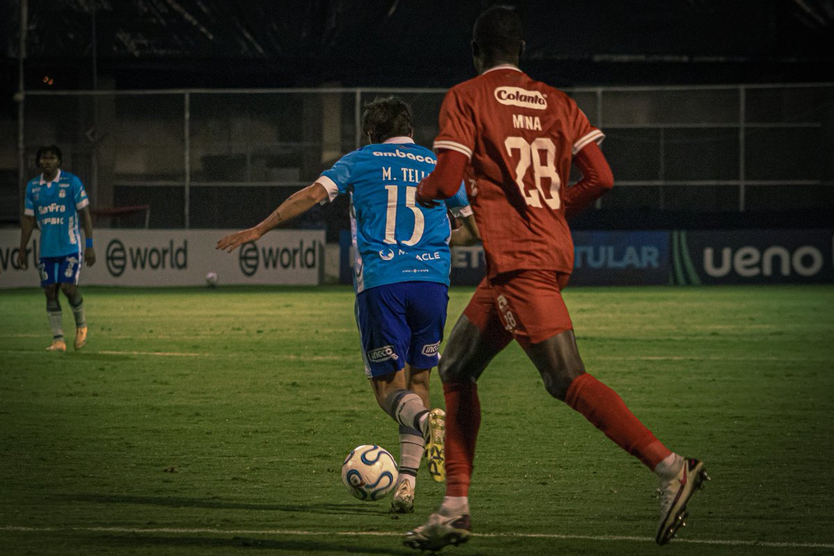 DonGriezmann23's tweet photo. Hay un problema serio en la @LigaEcuabetec... Para los artes NO HAY FOTOS, tanto Mushuc como Manta no subieron fotos del partido.

Conmebol si deja tomar fotos durante los partidos y este es el resultado.

(Para @miguelloor) ¿Como un medio puede ser autorizado para tomar fotos? https://t.co/bP1M6M5tze