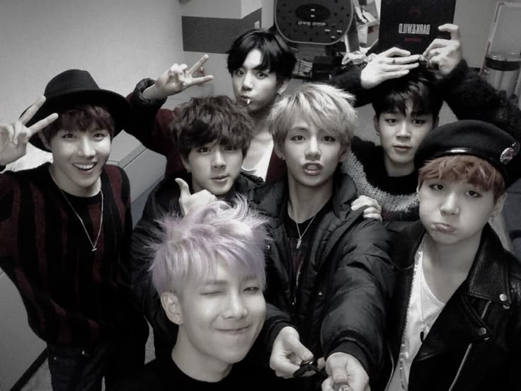 vitória៹ tweet media