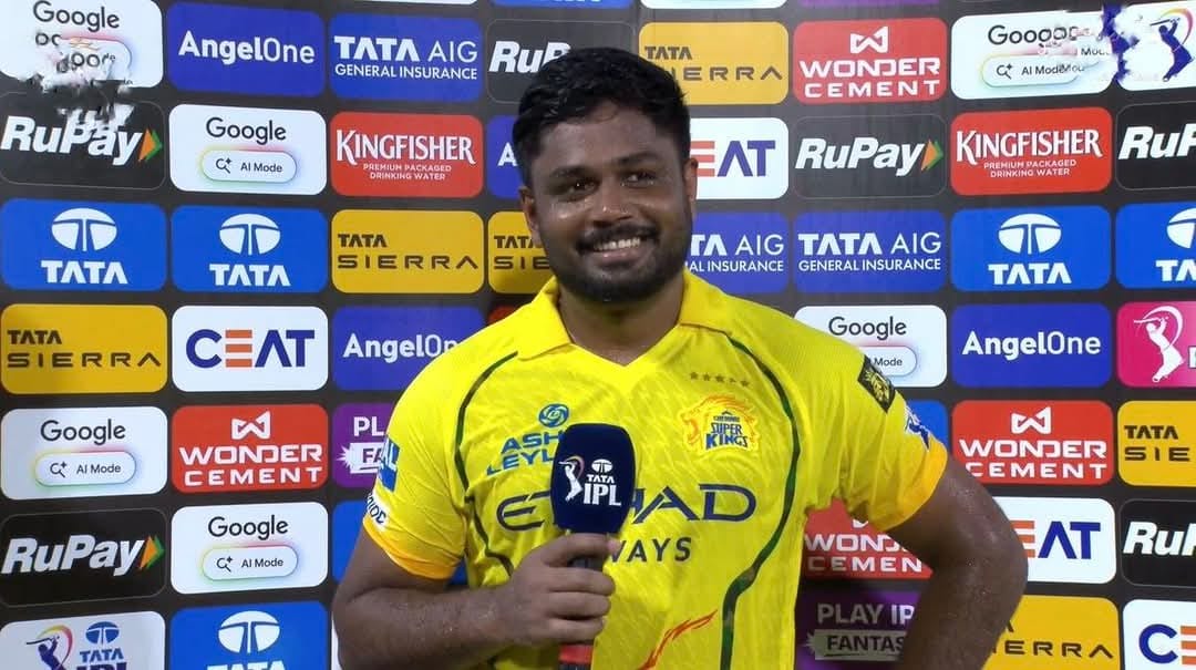 KeralaBxOffce's tweet image. നൂറിൽ എറിഞ്ഞു അടി മേടിക്കുന്ന നൂർ.  അവനോട് സ്ലോ ബോൾ എറിയാൻ പറയുന്നു വിക്കറ്റ് വീഴുന്നു. കമെന്ററിയിൽ എടുത്തു പറഞ്ഞു. 

Captaincy അങ്ങ് കൊടുക്ക് 🔥🔥 #SanjuSamson ♥️♥️♥️👏👏