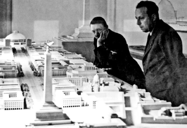 buhashee's tweet image. Trump contemplating about Washington‘s future architectural development.