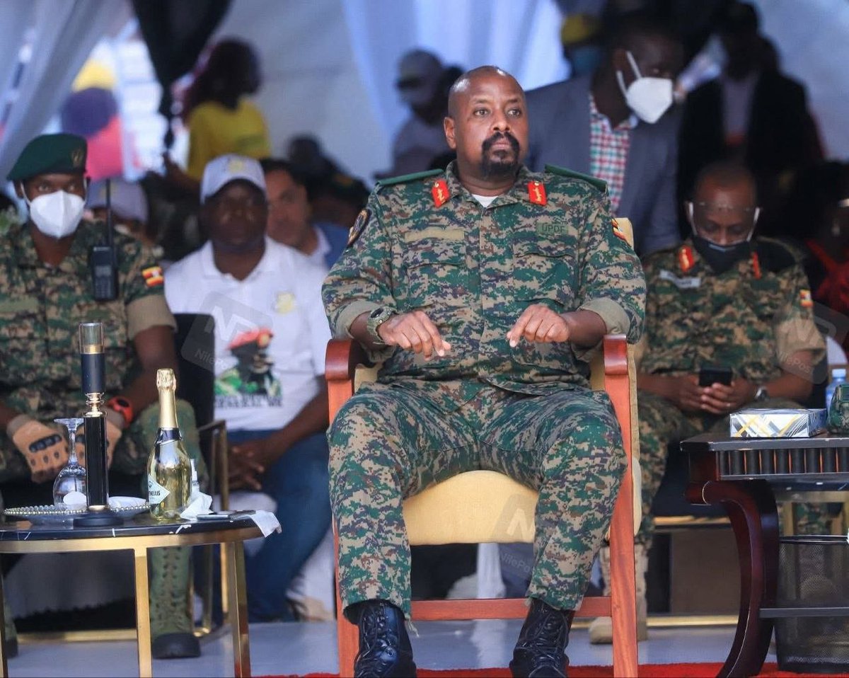 رؤى لدراسات الحرب tweet media