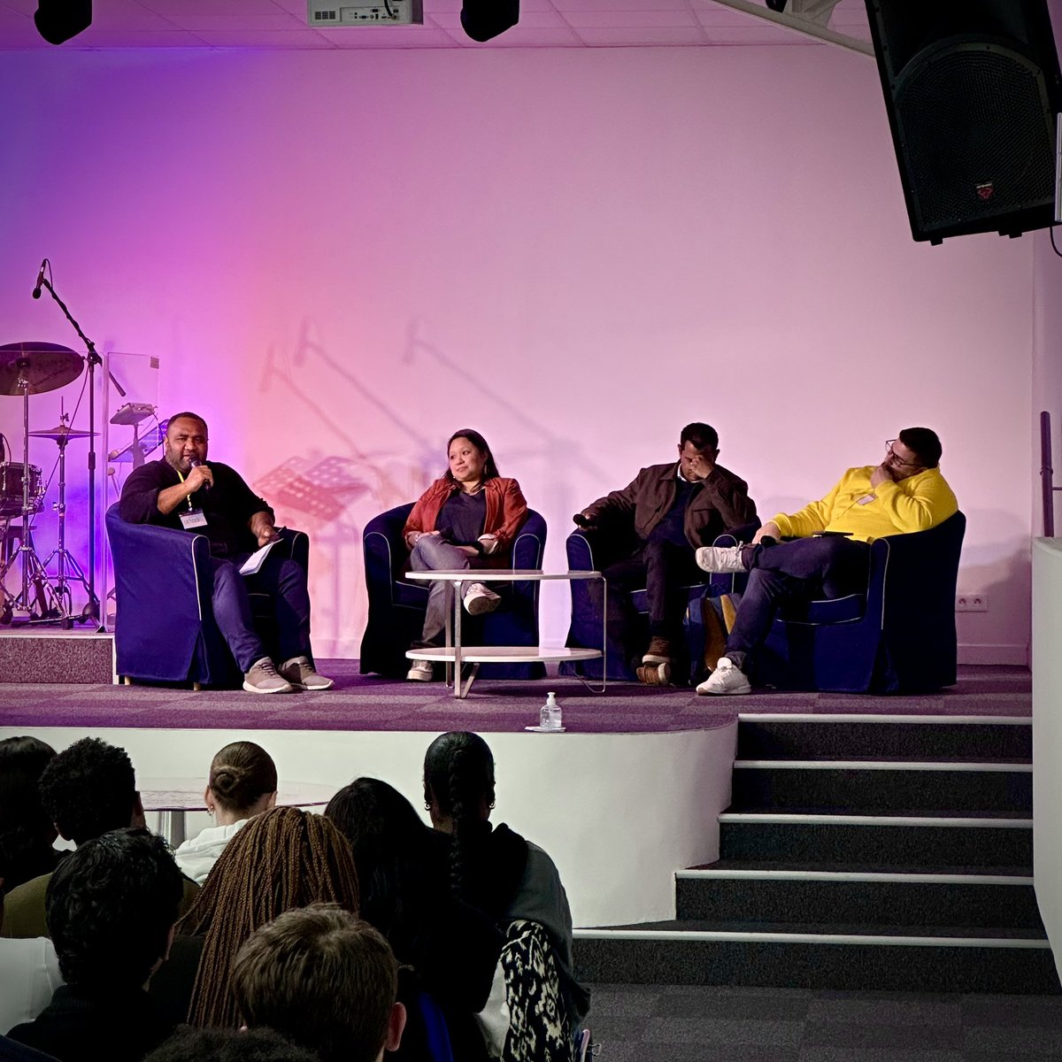 🔥 Retour sur Moov Normandie 2026 à Évreux !

👉 « Allez par tout le monde ! »
📍 ~300 jeunes réunis 🙌

🎤 Talk-Show, témoignages, louange…
Dieu a touché les cœurs !

🙏 Une génération se lève.

#MoovNormandie #Jeunesse #Foi #Jesus #Evreux