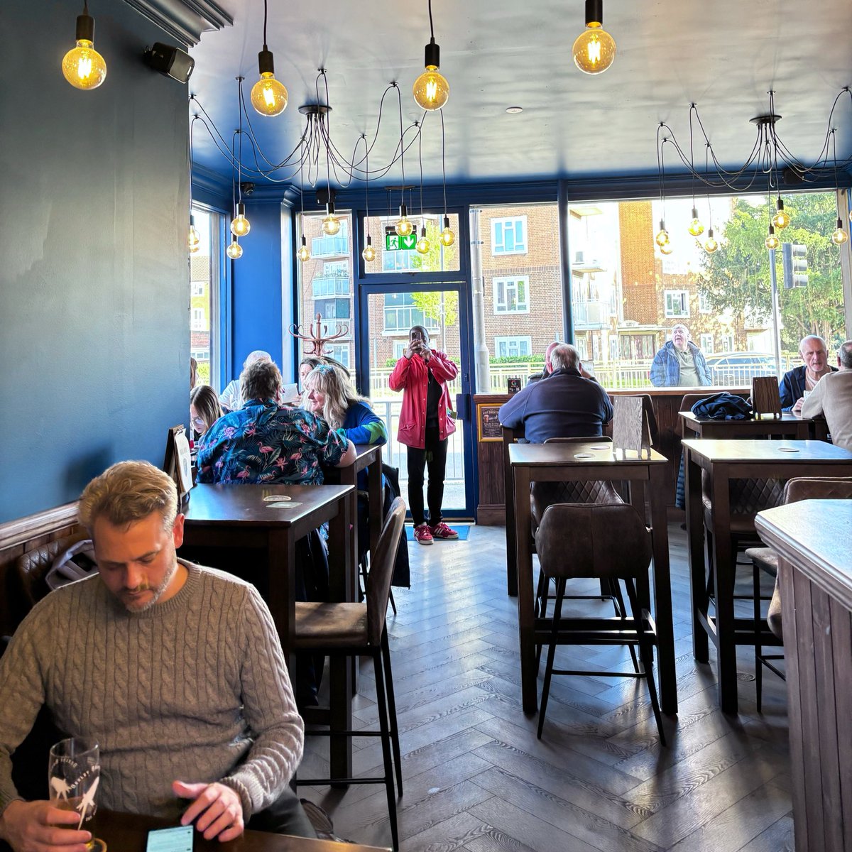 LondonPubMap's tweet image. The Last Drop Inn. Packed in here, one for the beer connoisseur, friendly atmosphere, a nice spot for a pint.

#eltham #lastdropinn #pub