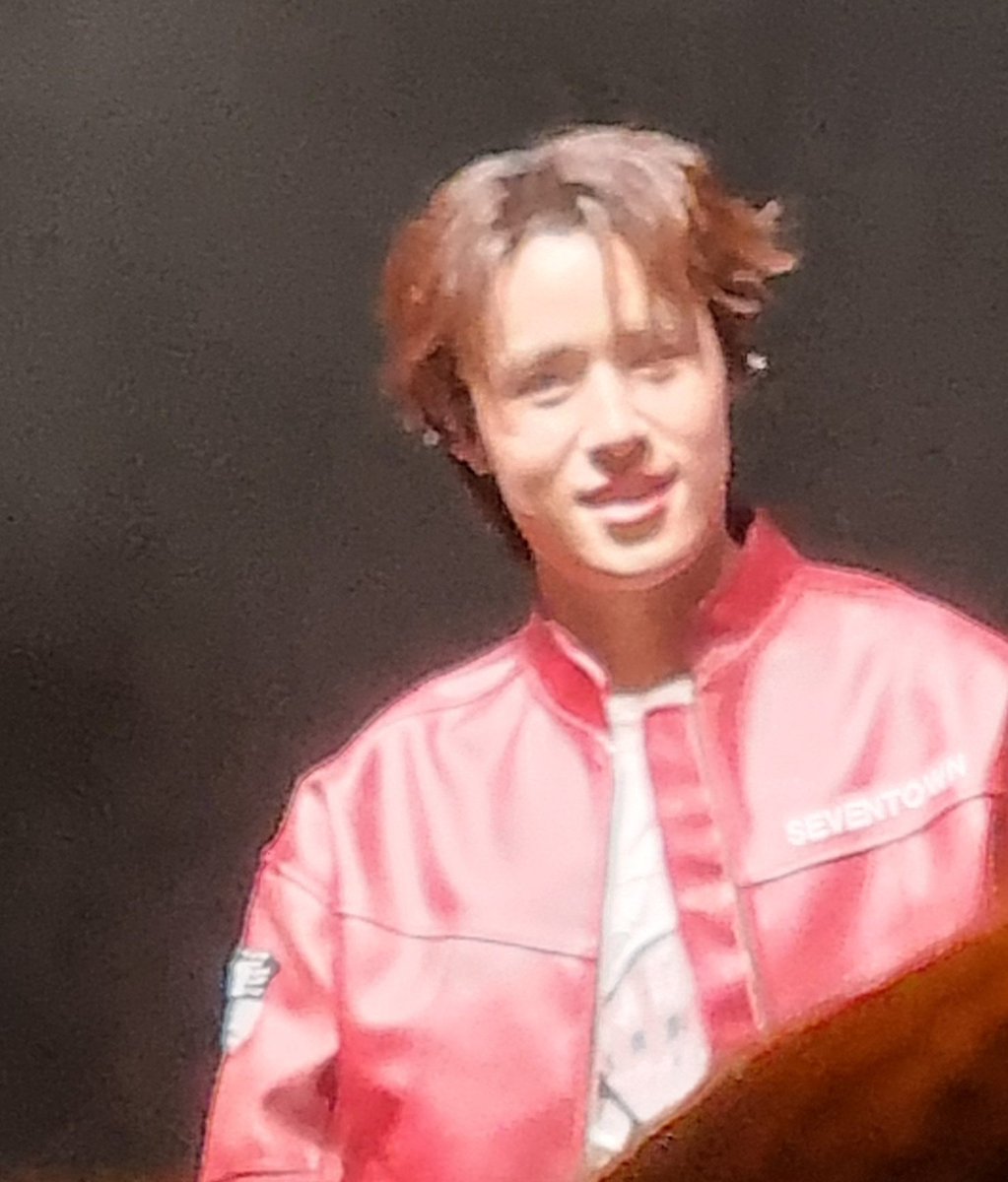CarleneBlake98's tweet photo. Nut looking cool as ever 😎 #LYKNDuskandDawnxLondon #LYKN #LyknInEurope https://t.co/aDmb1ciBWB