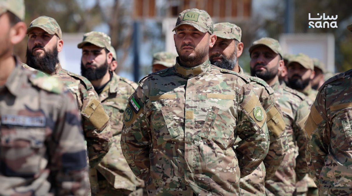 QalaatAlMudiq's tweet image. #Syria: a group of cadet Officers arrived at the Military College in #Homs. 

They will undergo a comprehensive evaluation. 

This is part of a process launched last month to conduct an assessment of all Officers in the army, with the goal of harmonizing ranks and improving