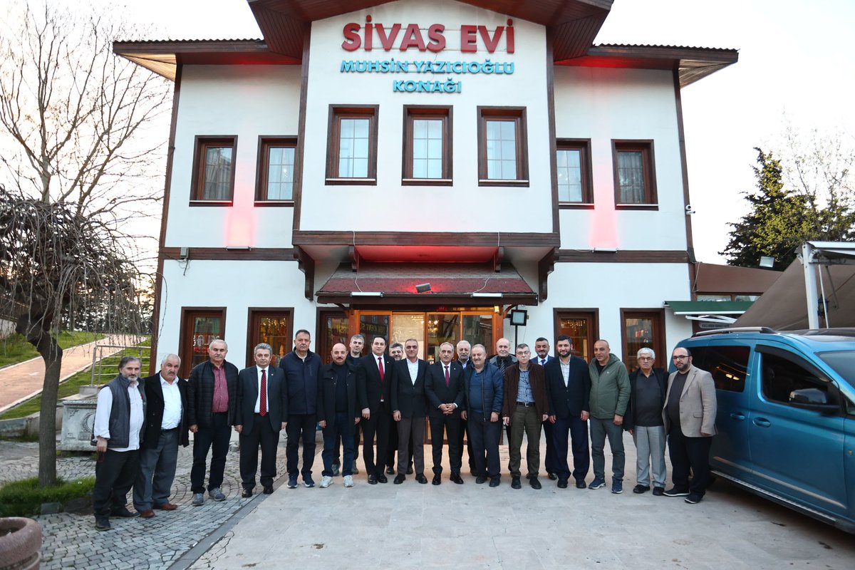 SaadetIstanbul's tweet photo. Saadet Sahada programı kapsamında İl Başkanımız Tuğrul Yalçınkaya, Sivaslılar Eğitim Kültür ve Yardımlaşma Derneğini ziyaret etti.

Nazik misafirperverlikleri için Genel Başkan Hakan Peker ve yönetimine teşekkür ederiz. https://t.co/c4fzYLXHFw