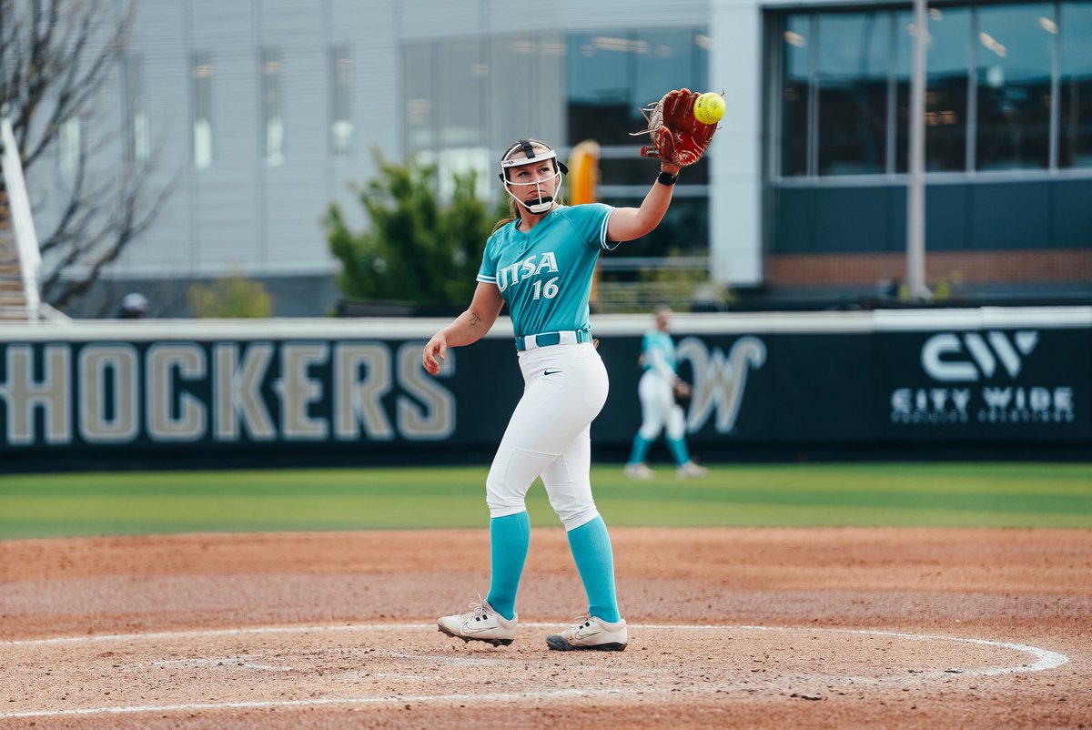 UTSASoftball's tweet image. Gameday Selects: Teal Edition 🩵🎗️📸

#BirdsUp 🤙 | #LetsGo210 | #PluckEm 🪶