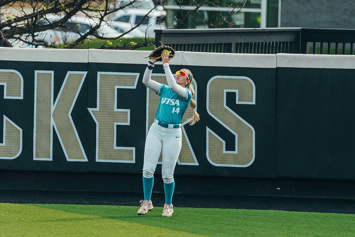 UTSASoftball's tweet image. Gameday Selects: Teal Edition 🩵🎗️📸

#BirdsUp 🤙 | #LetsGo210 | #PluckEm 🪶