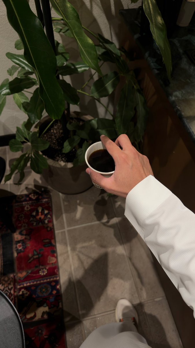 عبدالإله . tweet media