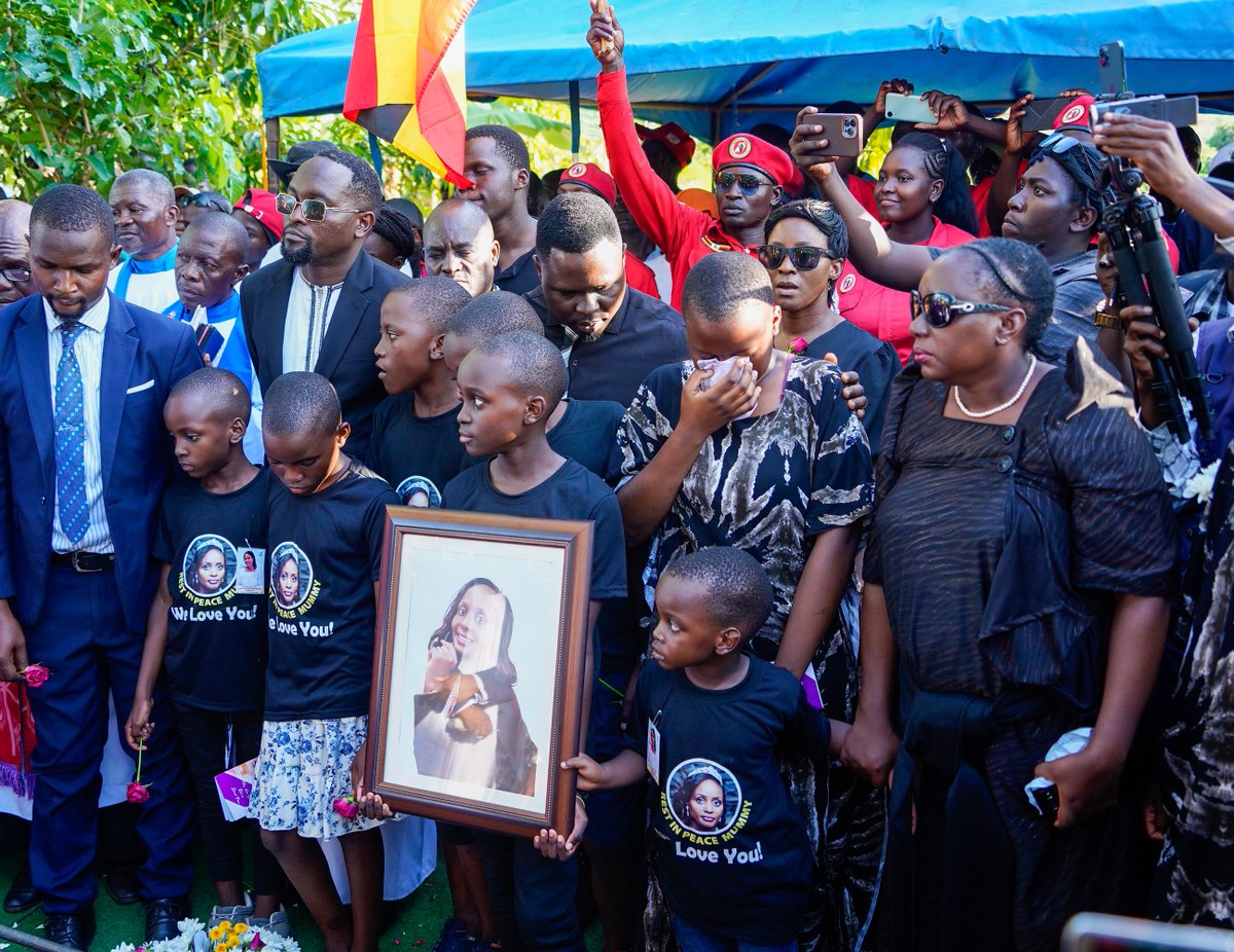 BOBI WINE tweet media