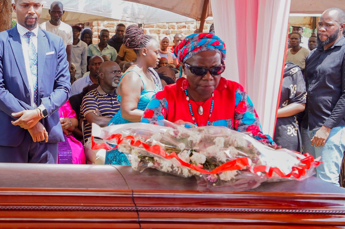 BOBI WINE tweet media