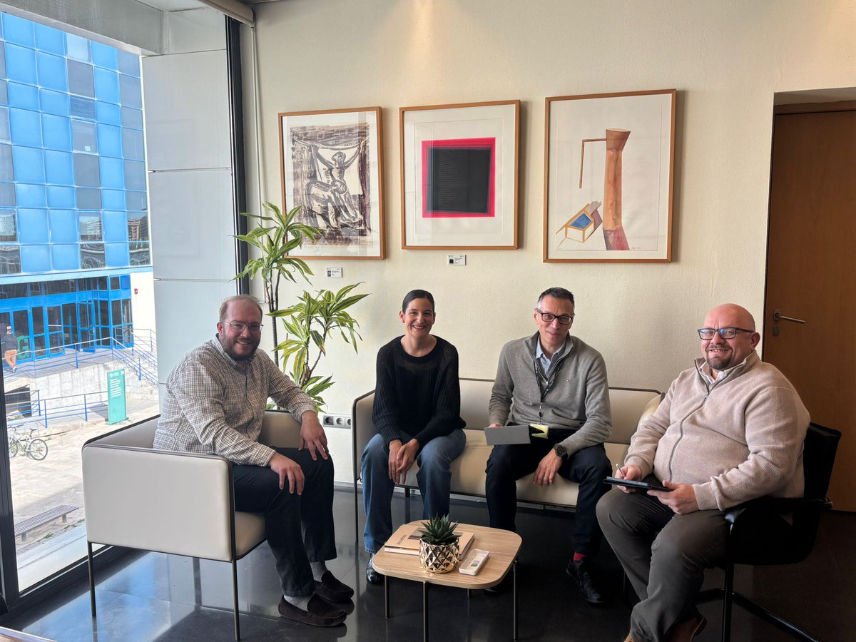adeupv's tweet photo. El decano Javier Ribal y el vicedecano Impacto Social, Daniel Catalá, se reunieron con @CositalValencia (Colegio Oficial de Secretarios, Interventores y Tesoreros de la Administración Local) para explorar vías de colaboración en formación/prácticas para el estudiantado de FADE. https://t.co/6PSeLjYD4t