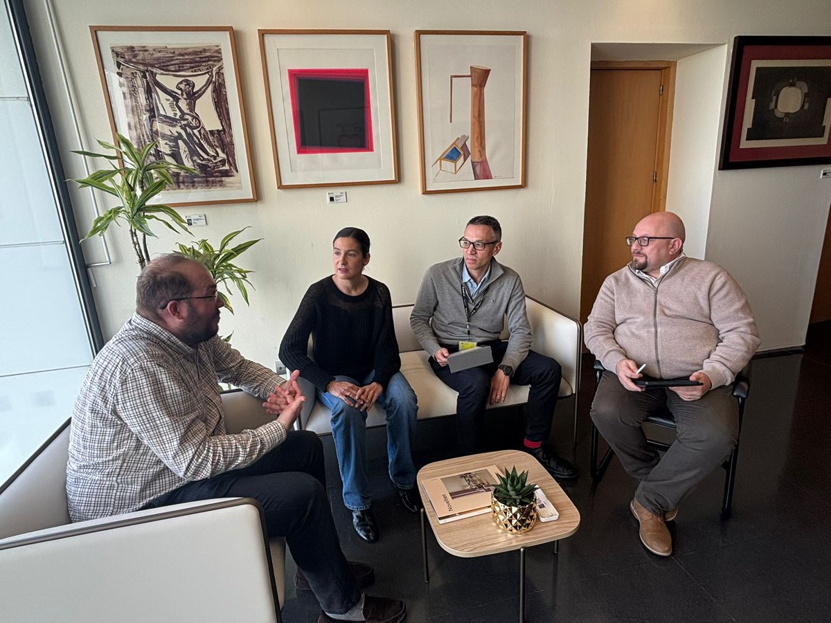 adeupv's tweet photo. El decano Javier Ribal y el vicedecano Impacto Social, Daniel Catalá, se reunieron con @CositalValencia (Colegio Oficial de Secretarios, Interventores y Tesoreros de la Administración Local) para explorar vías de colaboración en formación/prácticas para el estudiantado de FADE. https://t.co/6PSeLjYD4t