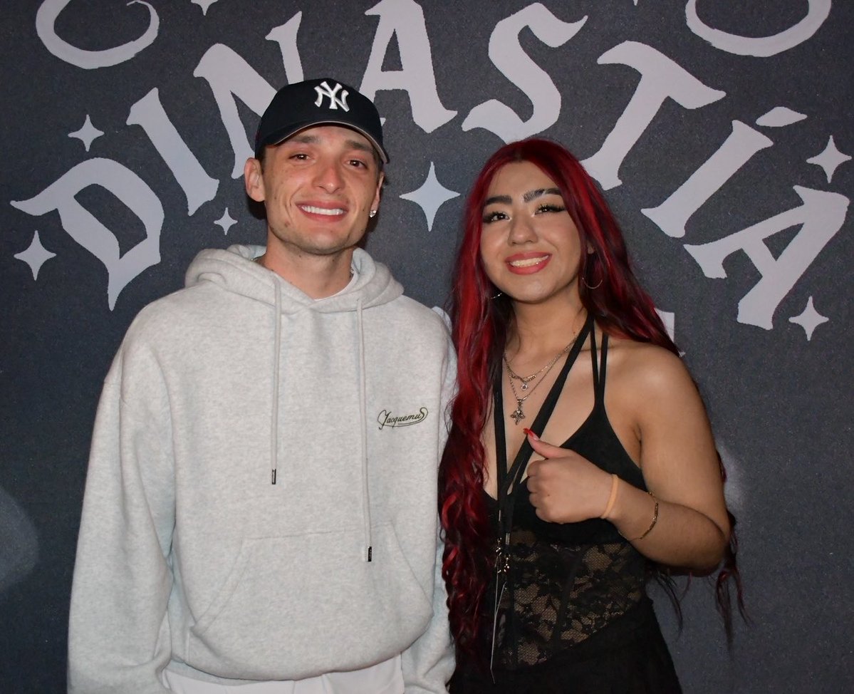 Ahora si tengo foto con mis papis.😮‍💨
<a href="/keniaos/">NINI</a> <a href="/_PesoPluma/">Peso Pluma</a> ❤️❤️los amo