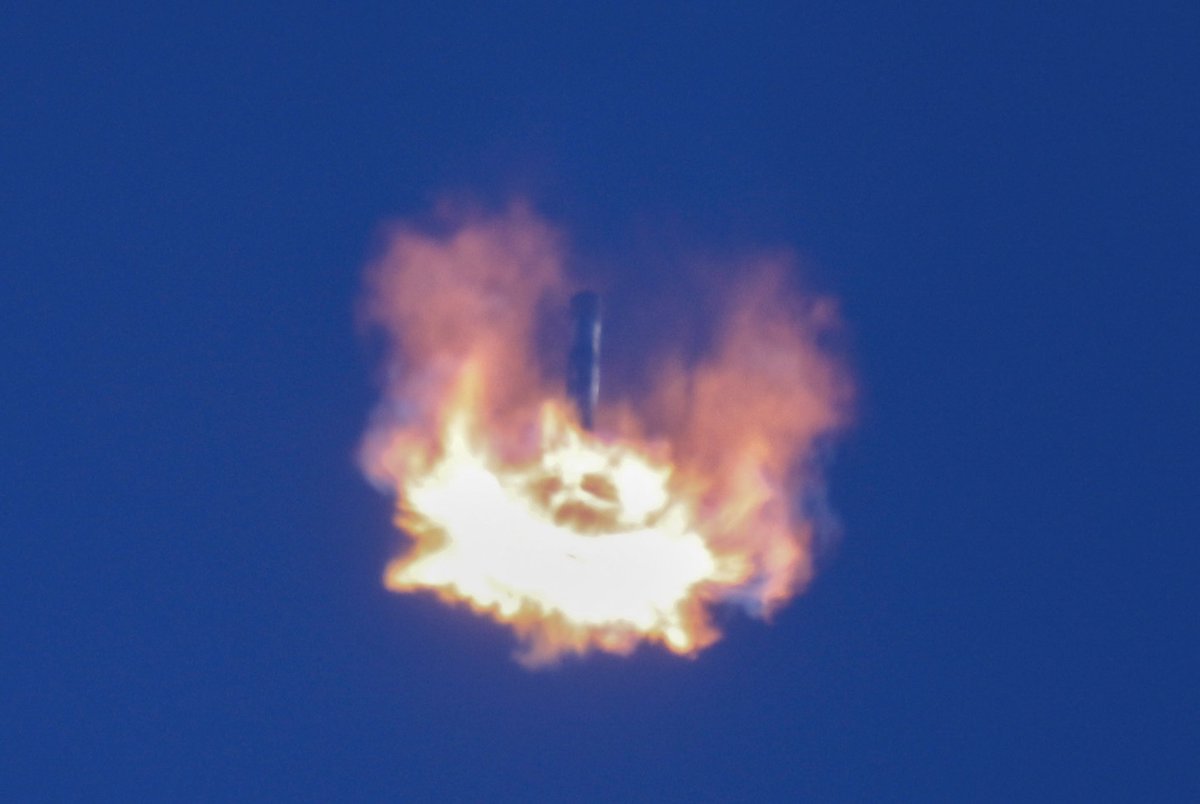 CarstensPete's tweet image. This mornings Cygnus CRS-2 sending supplies to  the ISS with a launch and return to LZ-40. @SpaceflightNow #spacex #spacecoast