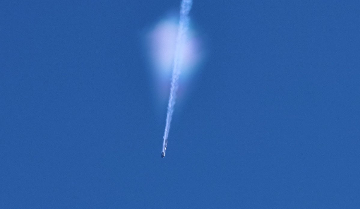 CarstensPete's tweet image. This mornings Cygnus CRS-2 sending supplies to  the ISS with a launch and return to LZ-40. @SpaceflightNow #spacex #spacecoast
