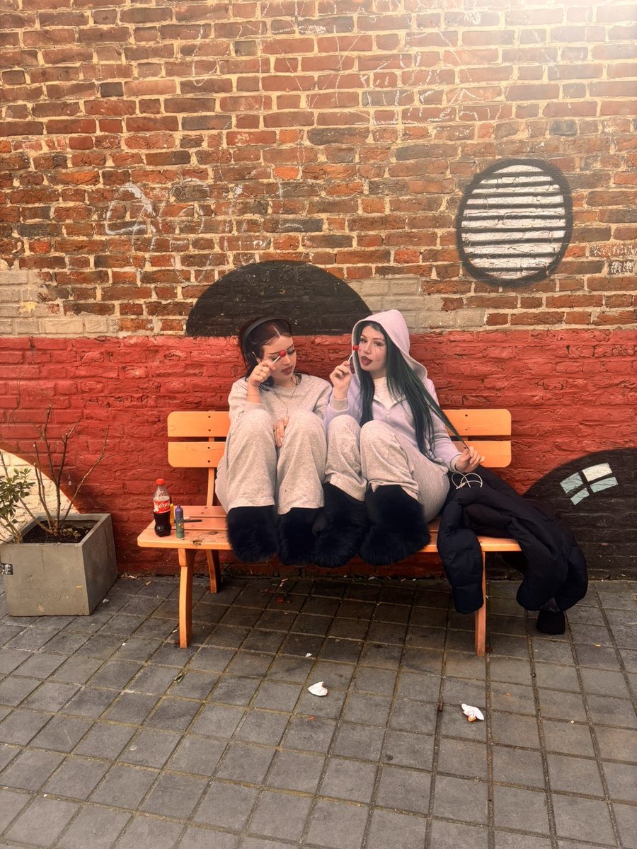 Meesteres Floortje tweet media