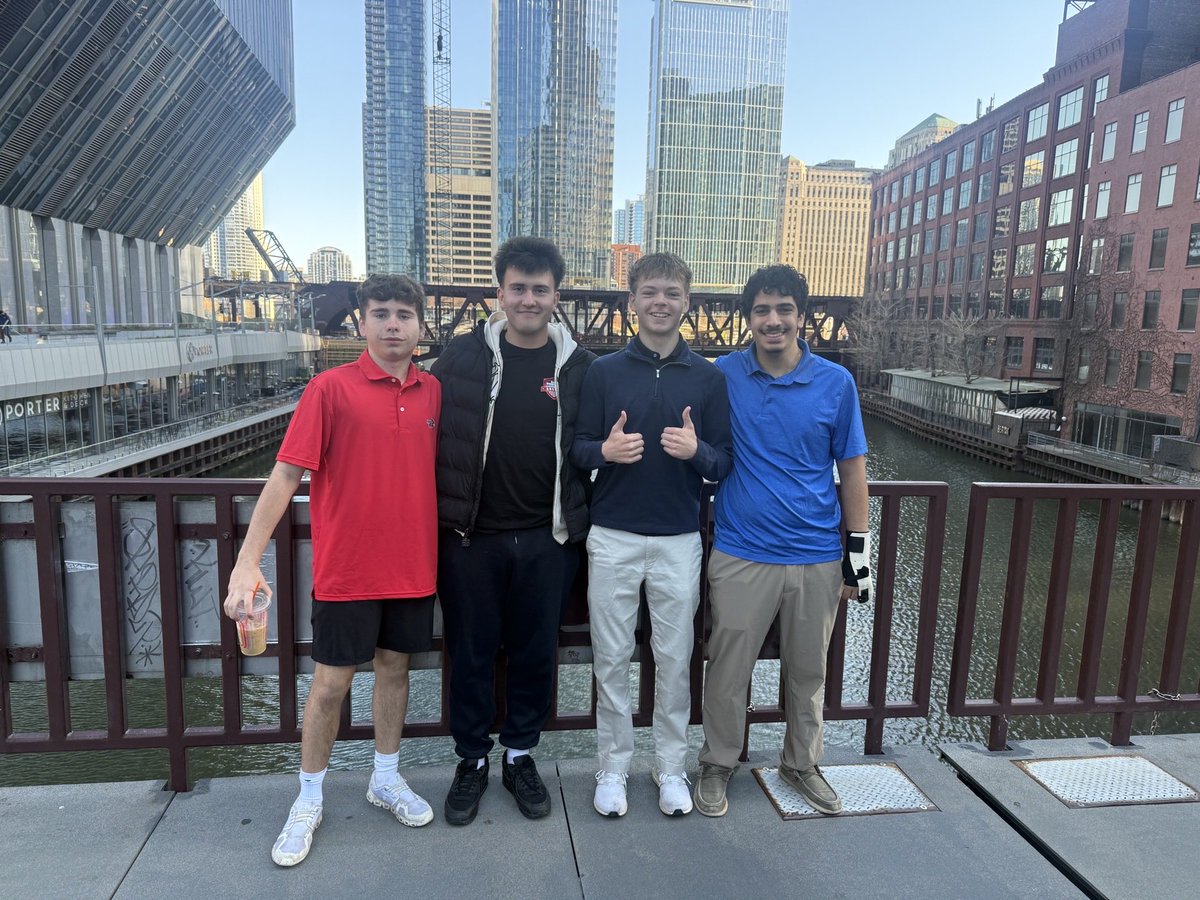 PapaBear238's tweet photo. BHS-TV @238_studios @220Arts students had an amazing experience at the “Future of Media” conference at the @MuseumTV 🎥
They connected with industry professionals and explored the future of storytelling, media, and technology. https://t.co/qOD8AyknAl