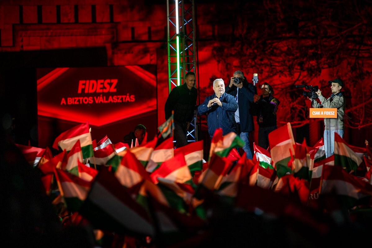 Balázs Orbán tweet media