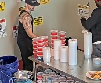 jrosey326's tweet image. OH HELL NO! James Drake just pulled out a box of counterfeit goo

#fishtanklive #fishtank