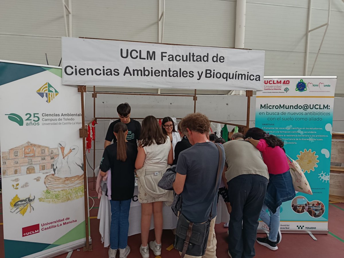 MicromundoTO's tweet photo. ¡Muchas gracias a todos por asistir hoy al taller! @MAmbBioquimUCLM @DipuToledo @Catedra_CYDR https://t.co/MgP7CzmguR