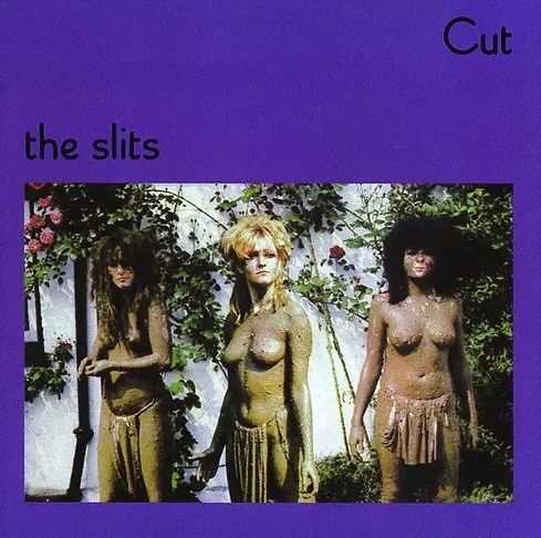 REDEROS2's tweet image. #TheSlits – Cut（1979）

音楽の“正しさ”を疑うところから始まる。
リズムを崩し、声を逸らし、空間を空ける。
プロデュースはDennis Bovell。
導入されたのは、ダブの空間と低音。
粗さはそのままに、リズムは緩み、構造は揺らぐ。
だがその“不安定さ”こそが、この作品の核。
#PostPunk #Dub