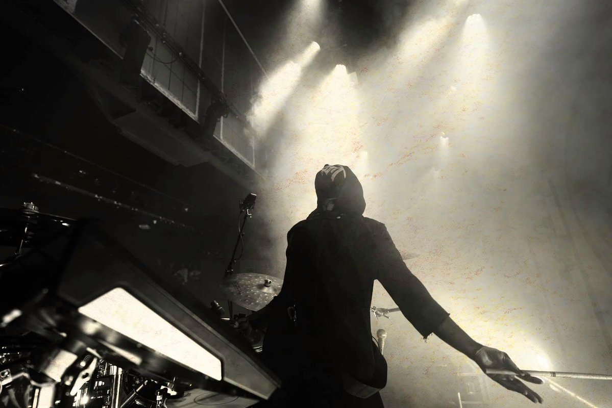 novasIIsy tweet media