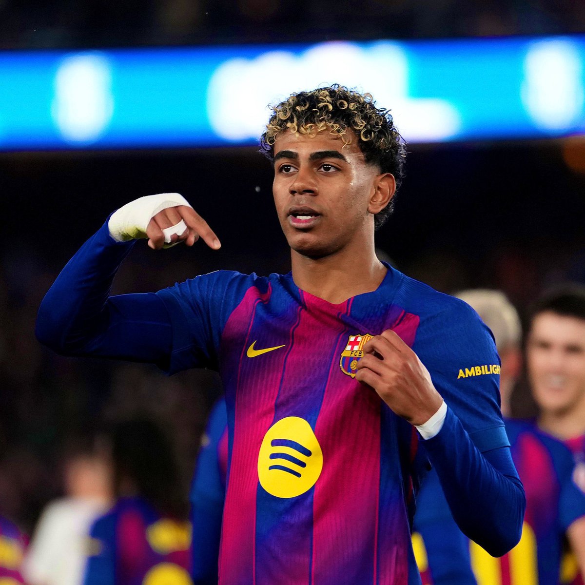 Cole Palmer has 13 g/a in all competitions 

Lamine Yamal has 15 goals only in la liga