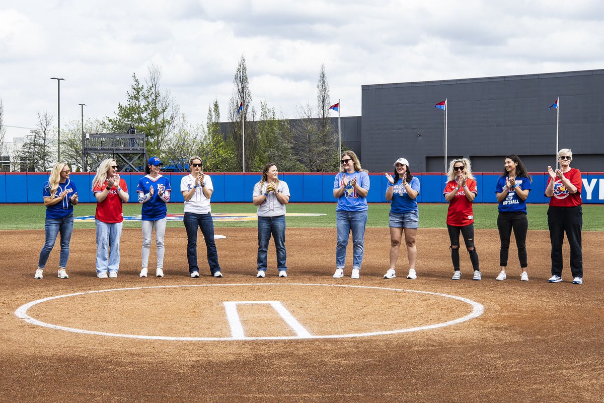 KUSoftball's tweet photo. 2006 Big 12 Champions are in the house ‼️

Another look at our first pitch from Destiny Frankenstein King!

#RockChalk https://t.co/xUGFuwTrOA