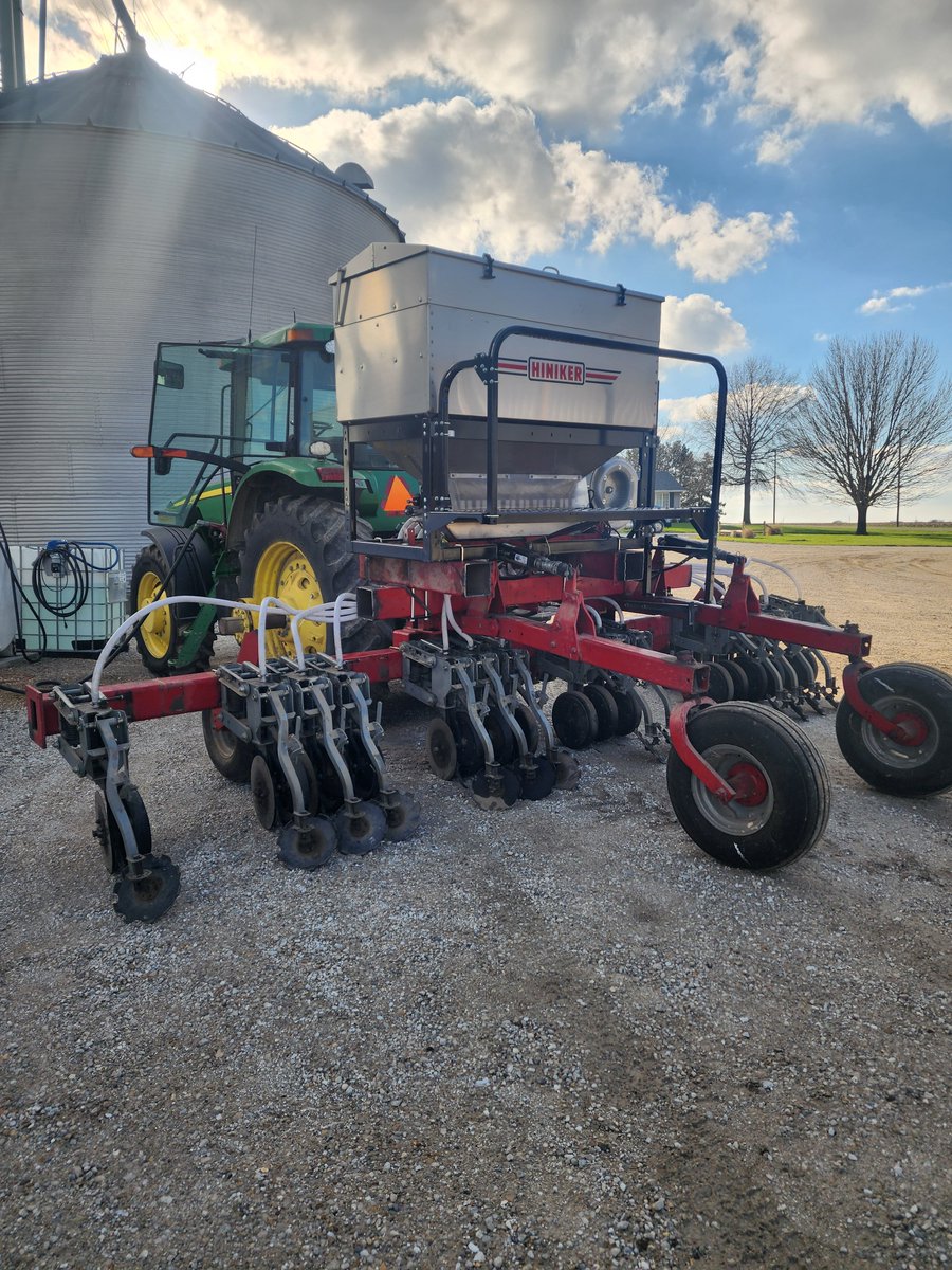 Derek Menold tweet media