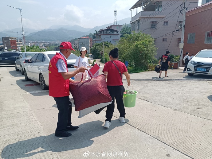 4The GraTtOn tweet media