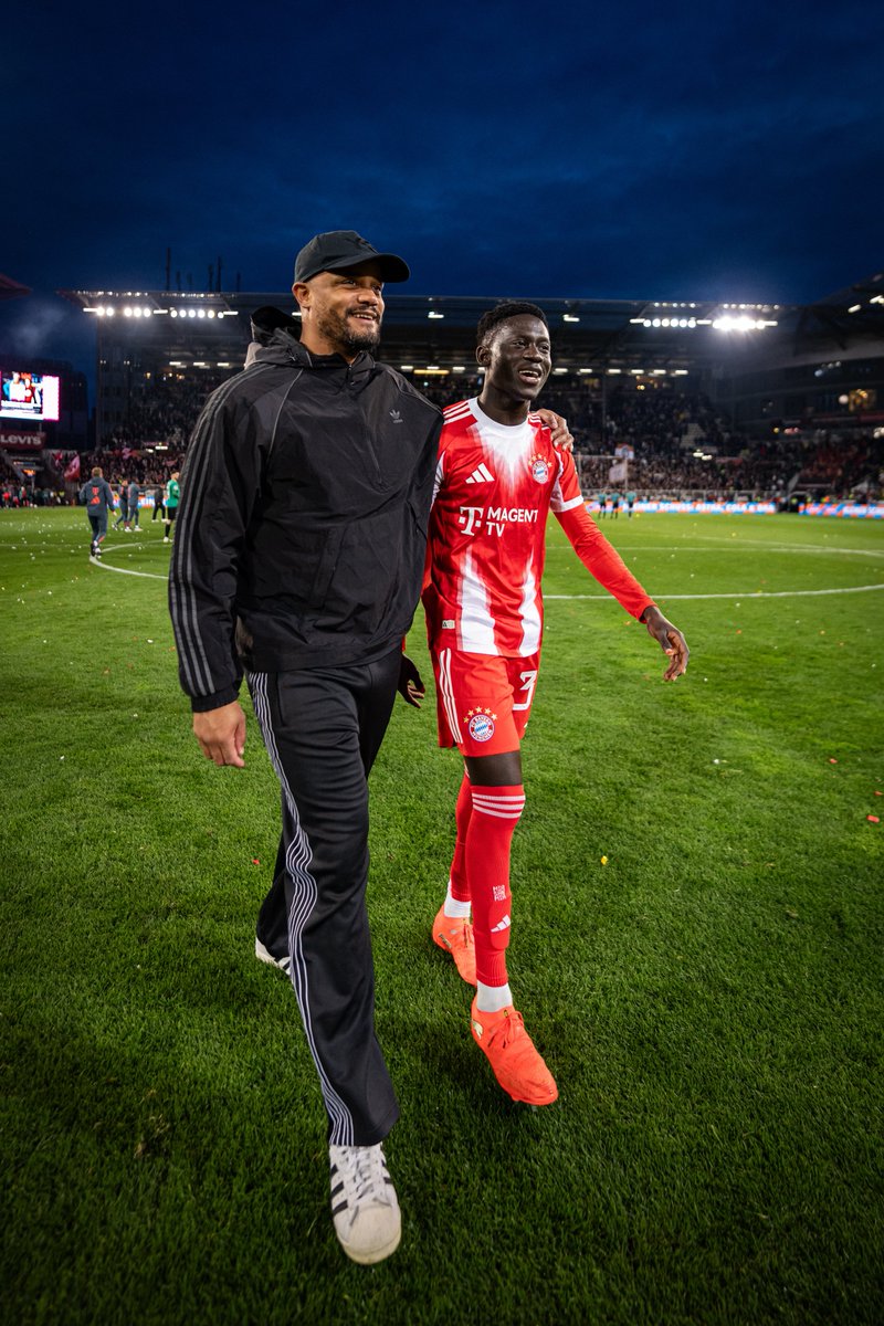 FC Bayern tweet media