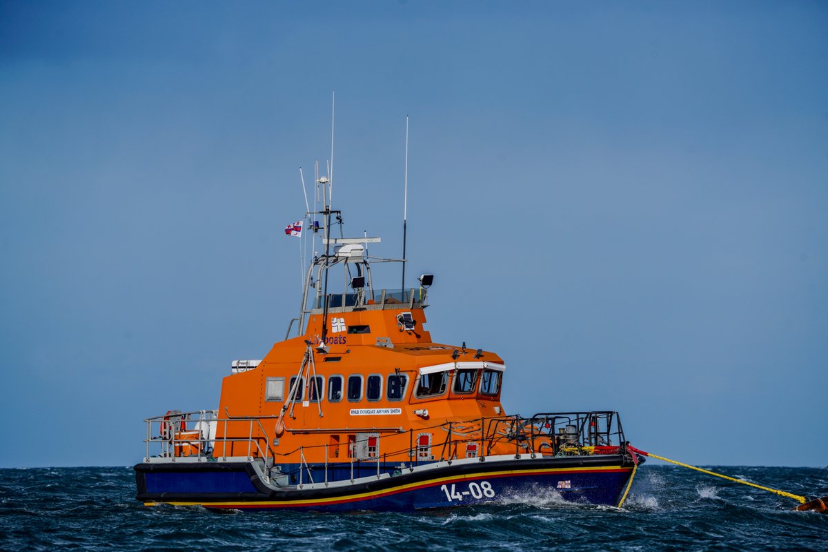 Tartan Eyes tweet media