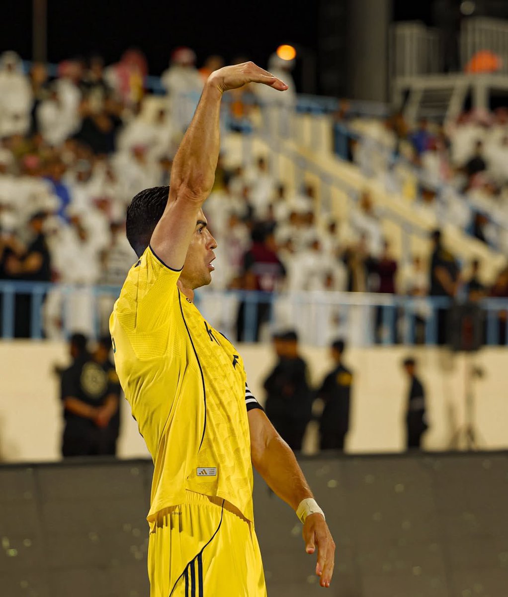 عالم القوت tweet media