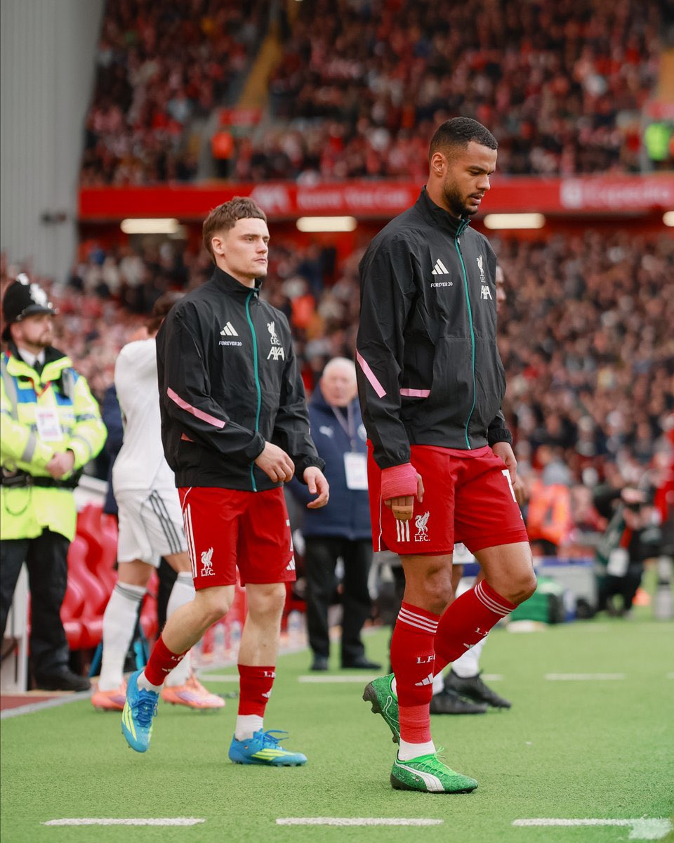 Liverpool 🇫🇷 tweet media