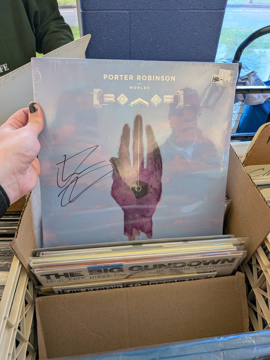 night_owlll tweet media