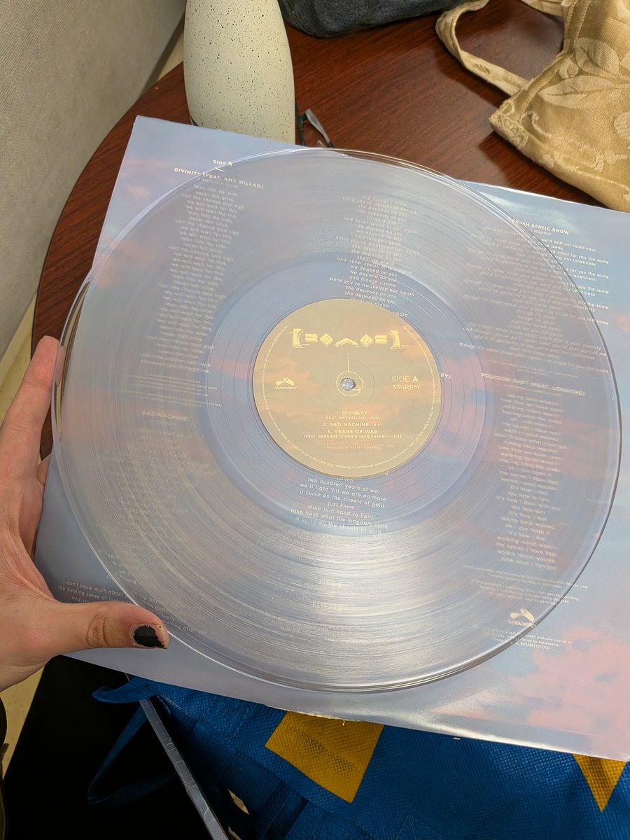 night_owlll tweet media