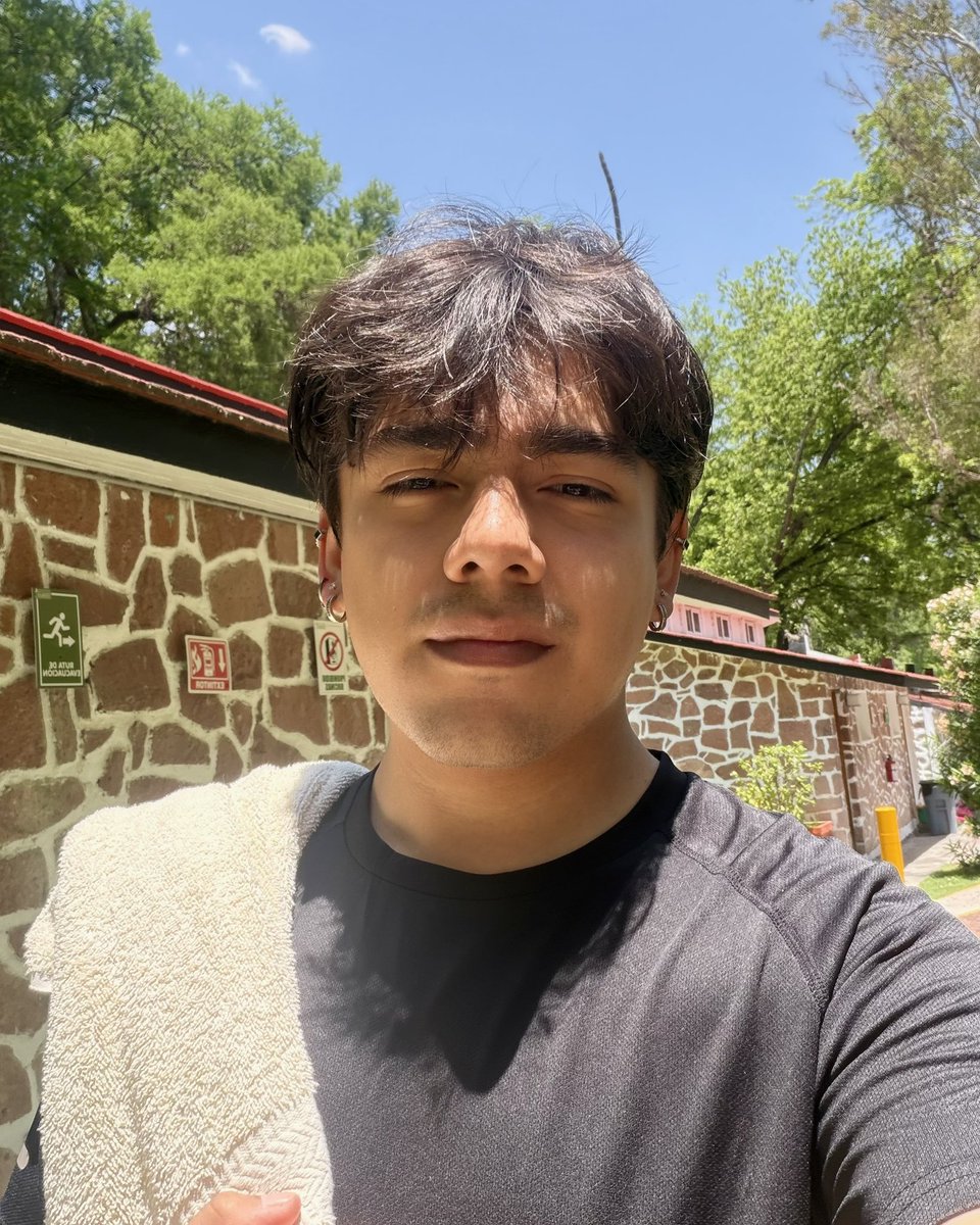 Adribites's tweet photo. ;) https://t.co/aIiiGmJwvz