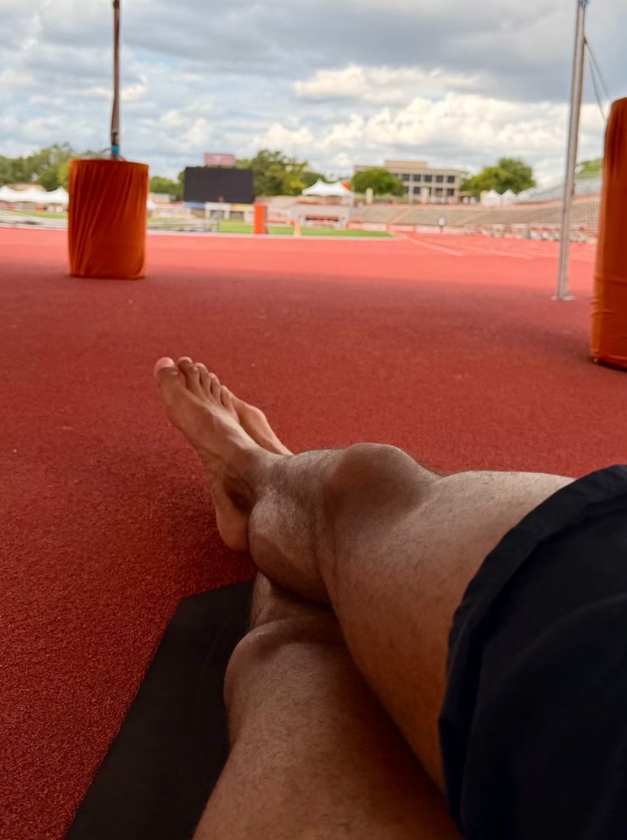 CelebFeetArchives tweet media