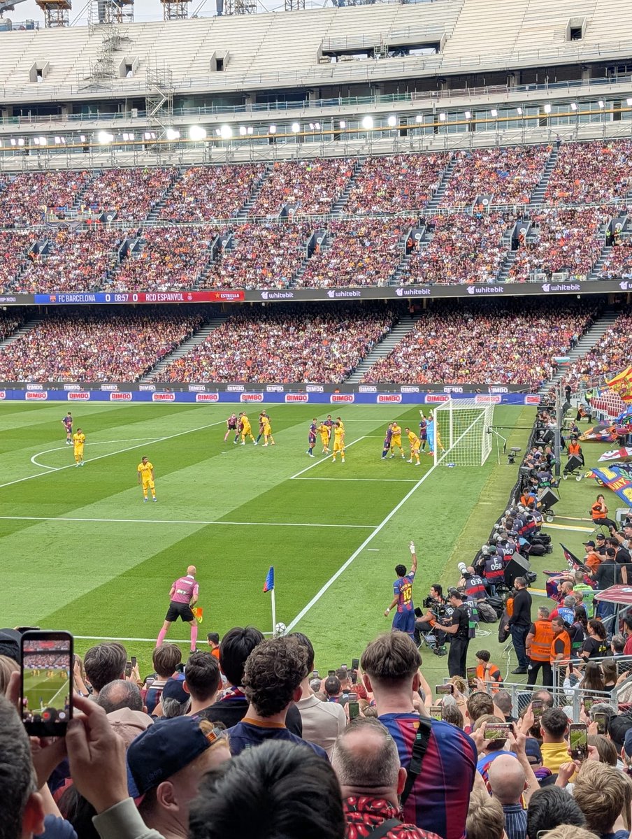 Vivere il derby di Barcellona dai posti VIP è un’altra storia. 😍 Grazie mille a <a href="/WEEX_Official/">WEEX</a> e soprattutto <a href="/ZephyrBoy_/">Zephyr┃🥼🧪</a> per questo regalo incredibile, tutto perfetto dall'inizio alla fine. Siete i numeri uno!🔥

Volete provare a vincere i biglietti anche voi? Vai sul link sotto