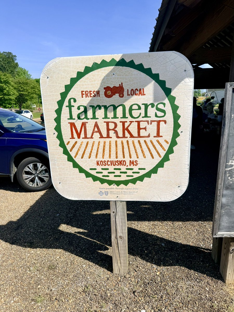 FNULNU1's tweet image. Had an amazing morning in #Kosciusko, MS.  My cousin is doing amazing things with the #AgScience program there.   His students participate in the local #FarmersMarket.   I decided to pick up a few things. 🤷🏾‍♂️🤣🤣🤣

#ShopLocal #SupportSmallBusinesses
