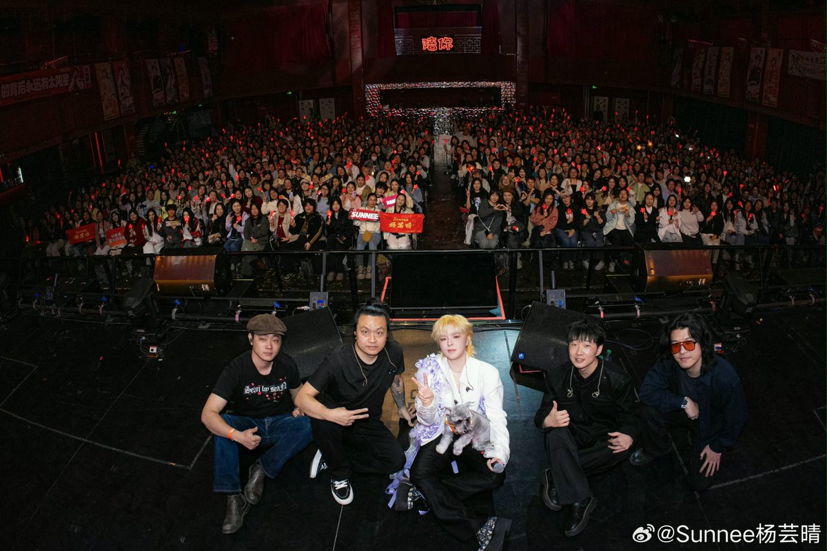 FcSunnee's tweet photo. 12042026 #sunnee weibo

"ขอบคุณปักกิ่ง เมืองที่ทำให้ความฝันของฉันเป็นจริง และดูแลช่วงเวลาชีวิตของฉัน
ที่นี่มีทั้งช่วงขึ้นและลงของช่วงวัยเยาว์ของฉัน และเก็บบันทึกเรื่องราวอันแสนธรรมดาในชีวิตประจำวันของฉันไว้

ทุกถนนทุกซอยล้วนเป็นความทรงจำ
ทุกช่วงเวลาที่ได้อยู่ด้วยกัน ฉันเก็บไว้ในใจเสมอ

ขอบคุณจากใจ 🤍"

- มาอยู่ปักกิ่งทั้งหมด 3327 วัน- 

#สงกรานต์สงใจกับเกวลิน
Sunnee Beijing 2026
#Sunnee #ซันนี่เกวลิน #Sunnee杨芸晴

https://t.co/rAHOSz1Mik