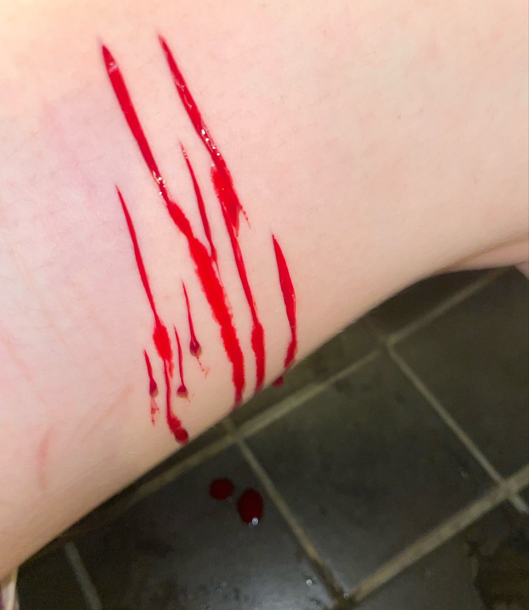 𝜗S𝜚🥂 shedtwt tweet media