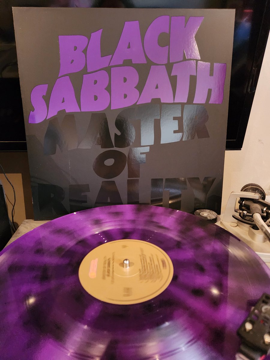 SpinVinyl1's tweet image. Masters Of Reality is easily one of my favorite albums of all time and this VMP AAA reissue cut by Ryan Smith is fantastic!
#BlackSabbath #MasterOfReality #vinylrecords