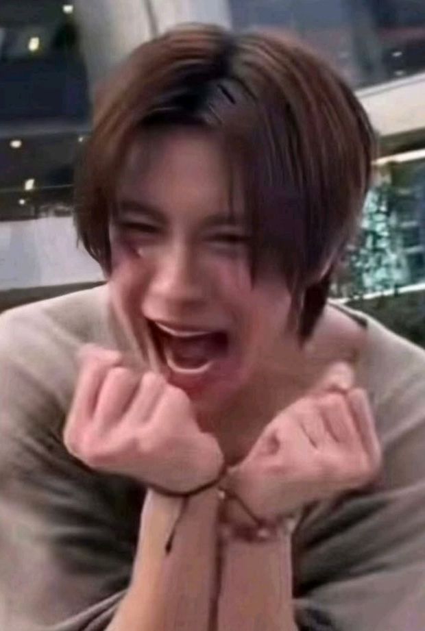 jully 🥦🎸🦈 tweet media